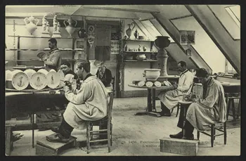 carte postale FABRICATION DE LA FAIENCE BRETONNE, RECTO EN BRETON 4P1409 Photo