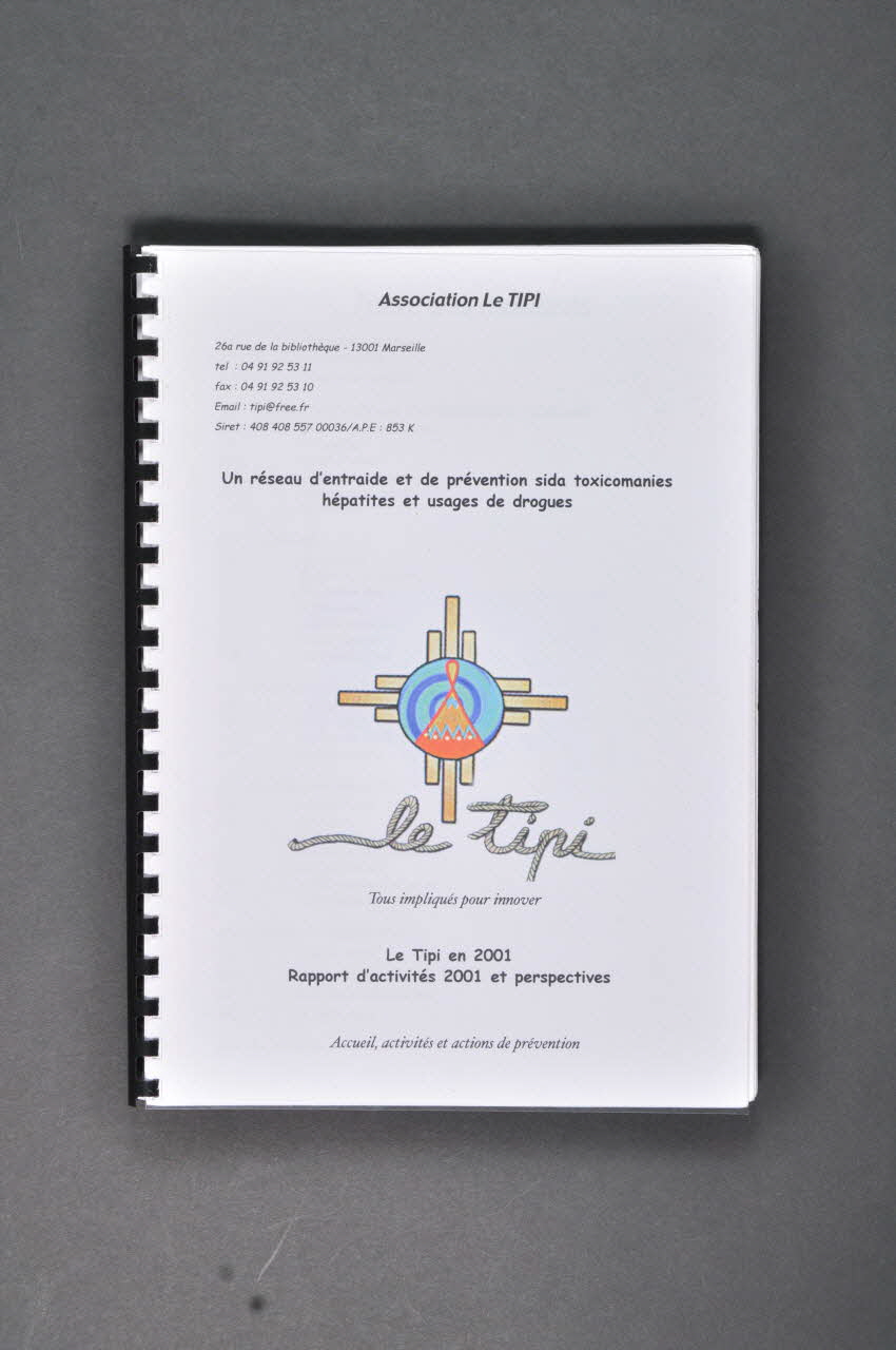 Association "Le Tipi" BROCHURE Le Tipi en 2001/  Rapport d'activité 2001 et perspectives Provence-Alpes-Côte d'Azur, France 2001 2002.121.2 Photo Mucem