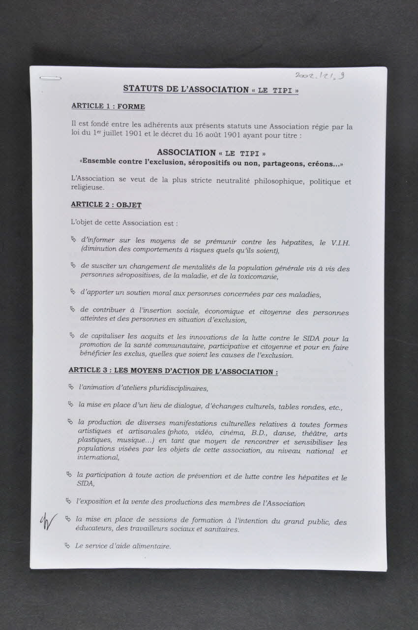 Association "Le Tipi" document Statuts de l’association "Le Tipi" Provence-Alpes-Côte d'Azur, France 2000/5/25 2002.121.9 Photo Mucem
