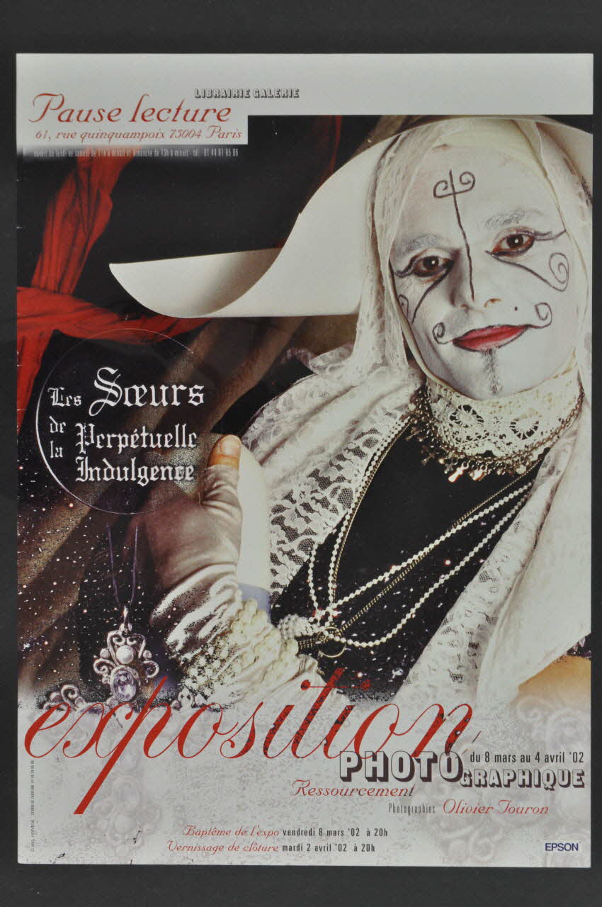 Soeurs de la Perpétuelle Indulgence - San Francisco ; Olivier Touron affichette "Les soeurs de la perpétuelle Indulgence".  Exposition photo France 2002 2002.122.1 Photo Mucem