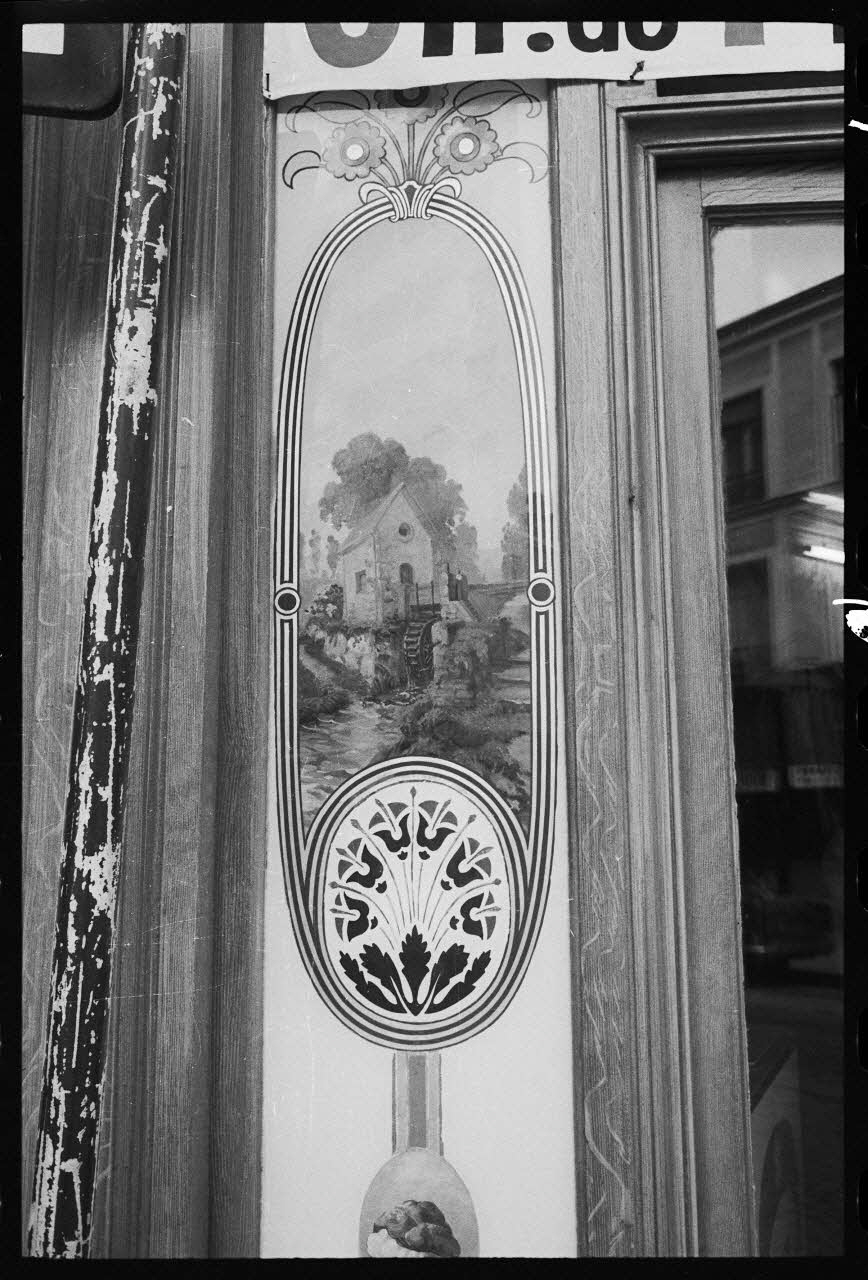 Pierre-Yves Catel photographie MNATP. Enquête "Boutiques" Ile-de-France, France 1972/3/1 Ph.1972.76.16 Photo