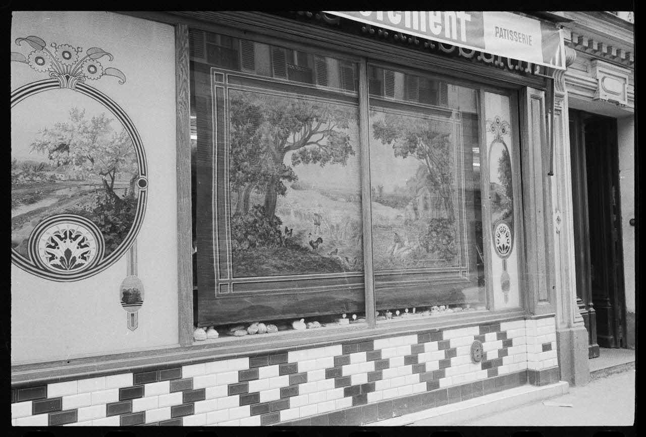 Pierre-Yves Catel photographie MNATP. Enquête "Boutiques" Ile-de-France, France 1972/3/1 Ph.1972.76.3 Photo
