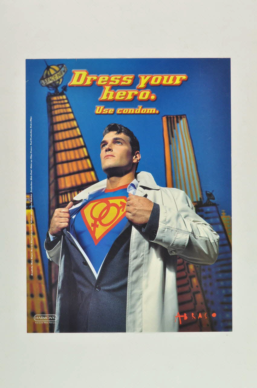 Abraço affichette "Dress your hero. Use condom" (Habillez votre héros. Utilisez un préservatif) Portugal 2002 2002.125.15 Photo Mucem