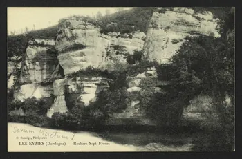 carte postale LES EYZIES, ROCHERS SEPT FRERES 4P1549 Photo