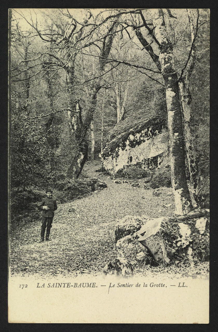 carte postale SAINTE-BAUME, LE SENTIER DE LA GROTTE 4P1574 Photo