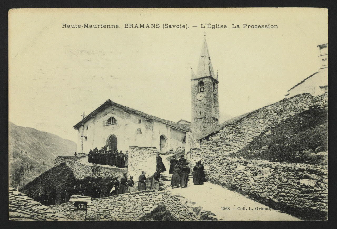 carte postale BRAMANS, L'EGLISE, LA PROCESSION 4P1598 Photo