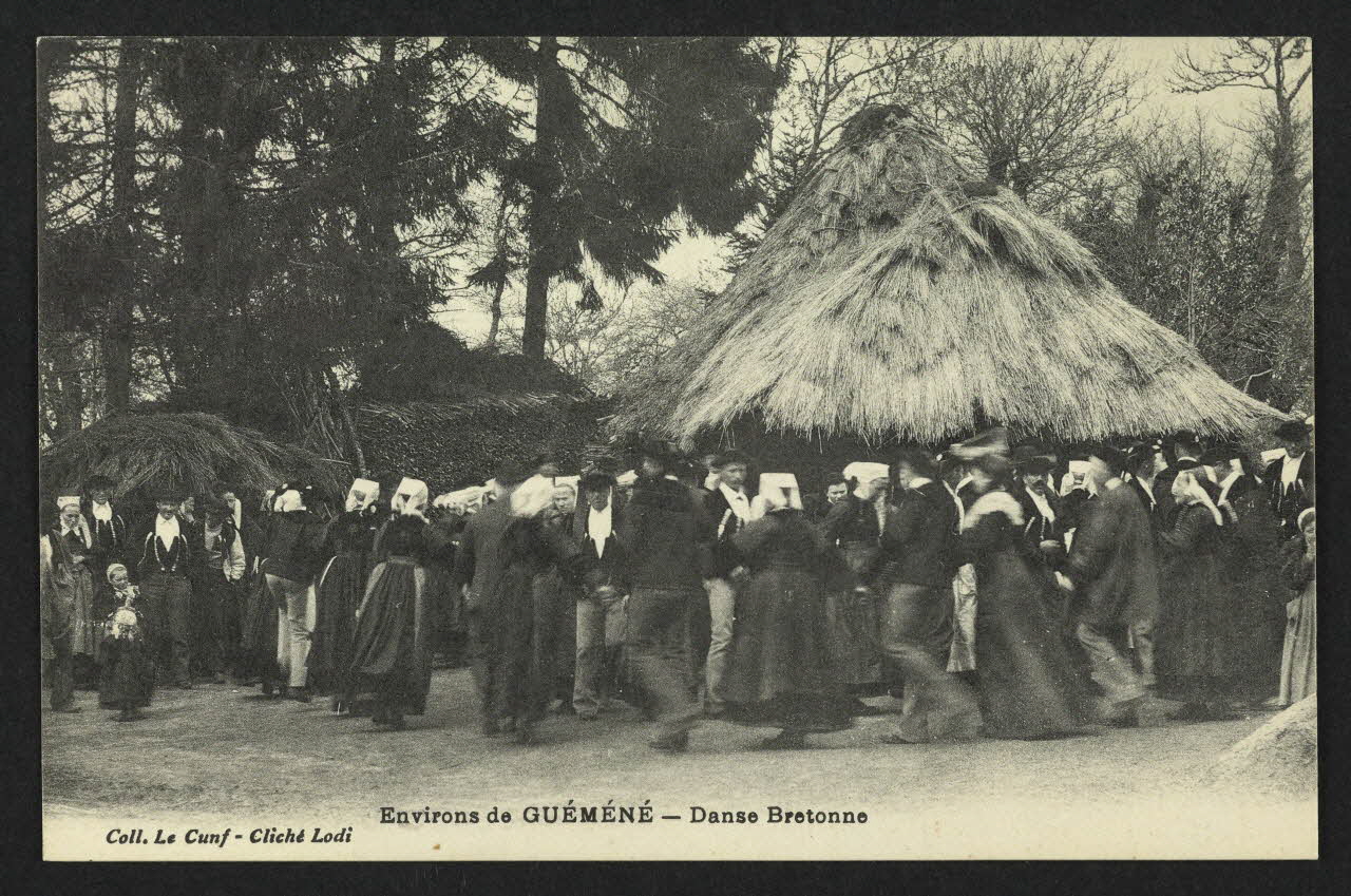 carte postale ENVIRONS DE GUEMENE, DANSE BRETONNE 4P1639 Photo