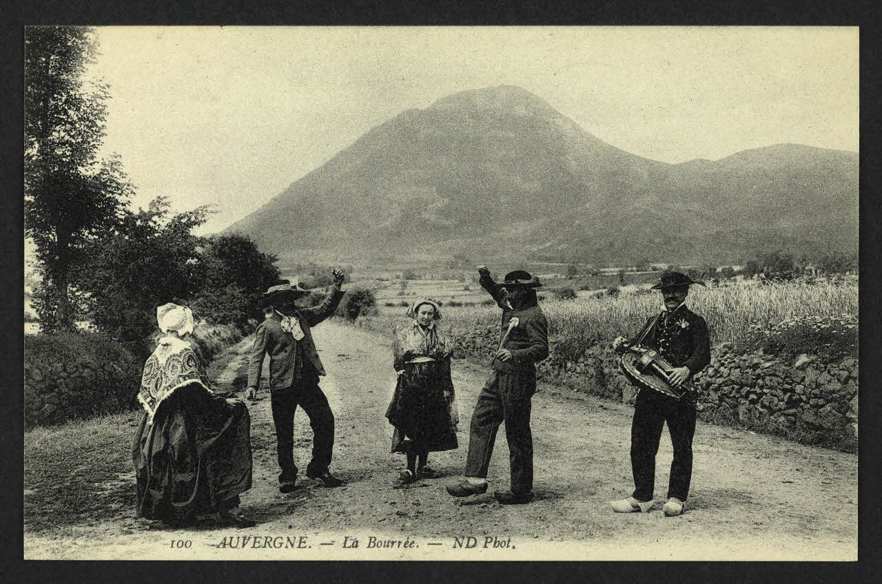 carte postale AUVERGNE, LA BOURREE 4P1645 Photo