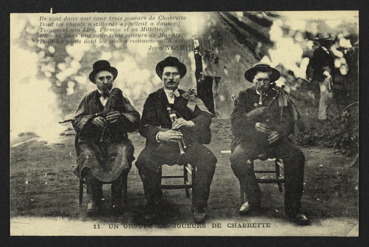 carte postale UN GROUPE DE JOUEURS DE CHABRETTE 4P1670 Photo