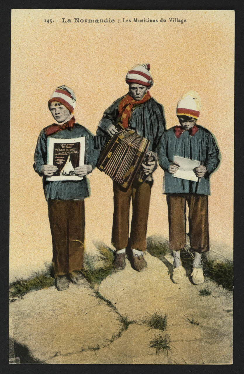 carte postale LA NORMANDIE, LES MUSICIENS DU VILLAGE 4P1676 Photo