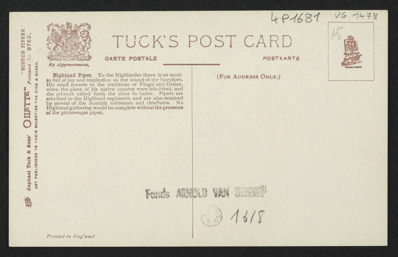 carte postale A HIGHLAND PIPER 4P1681 Photo