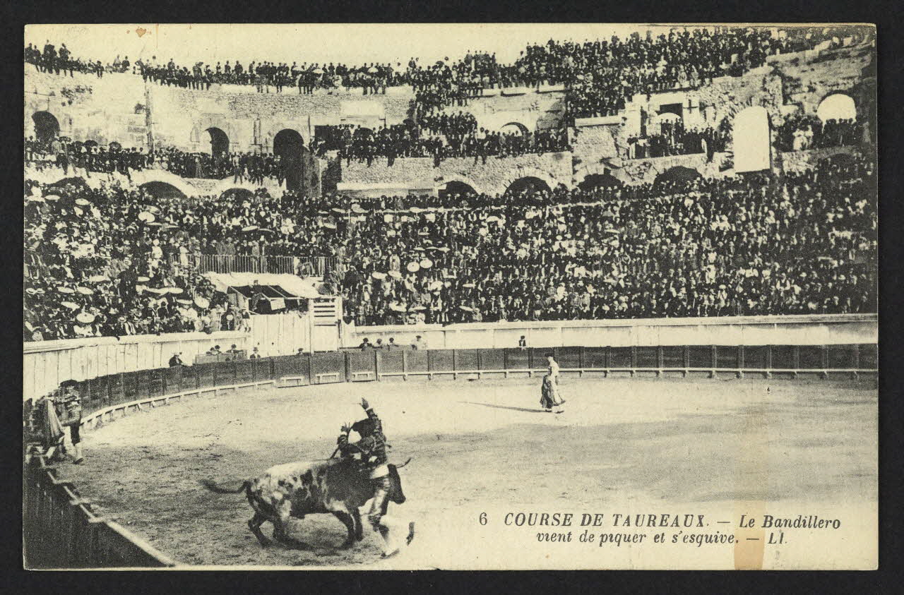 carte postale LE BANDILLERO VIENT DE PIQUER ET S'ESQUIVE 4P1699 Photo