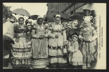 carte postale UNE NOCE A PLONEVEZ-PORZAY, QUELQUES TOILETTES 4P1724  Photo