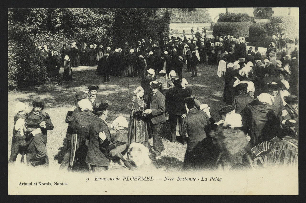 carte postale ENVIRONS DE PLOERMEL, NOCE BRETONNE, LA POLKA 4P1741 Photo