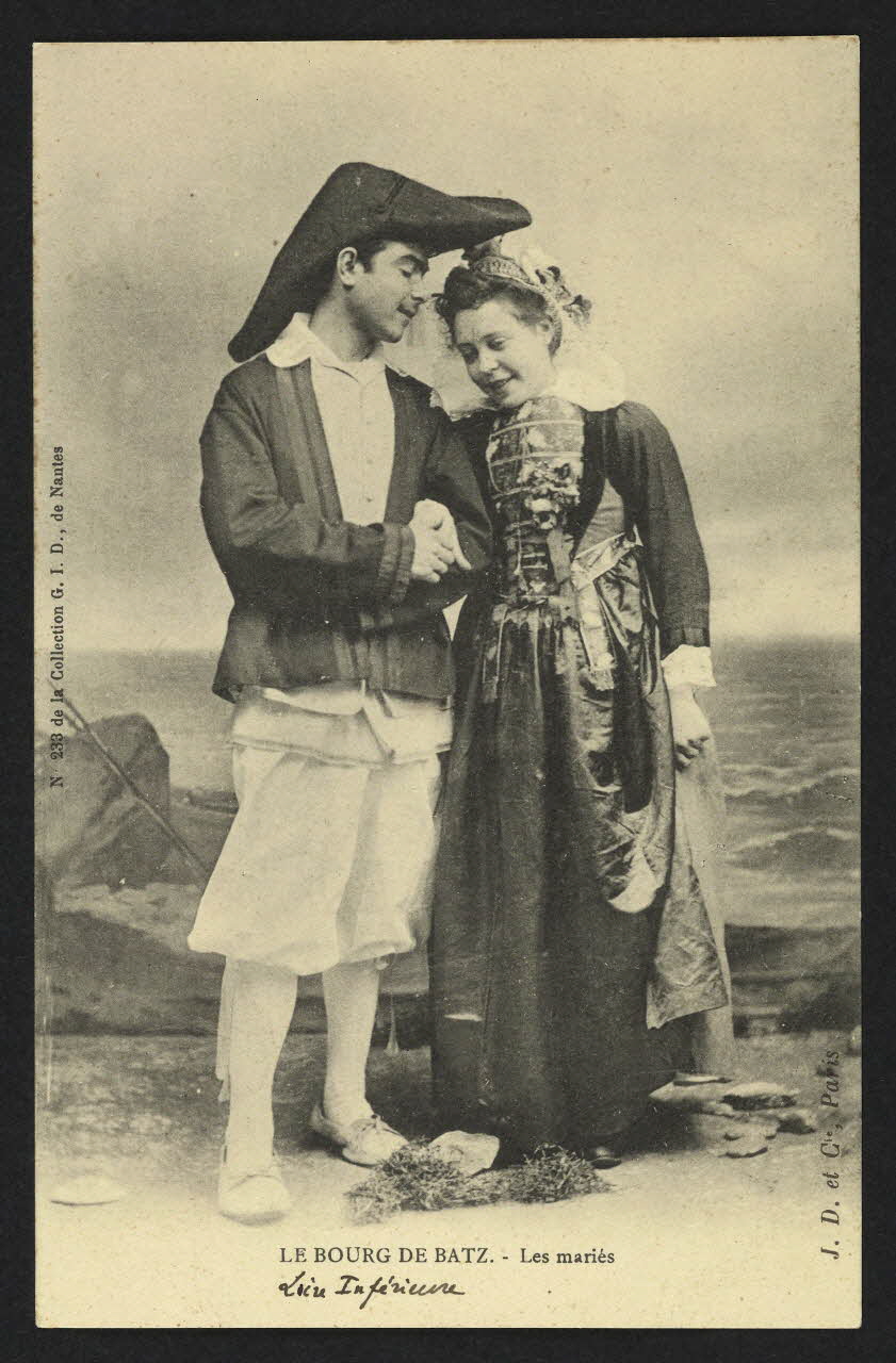carte postale LE BOURG DE BATZ, LES MARIES 4P1759 Photo