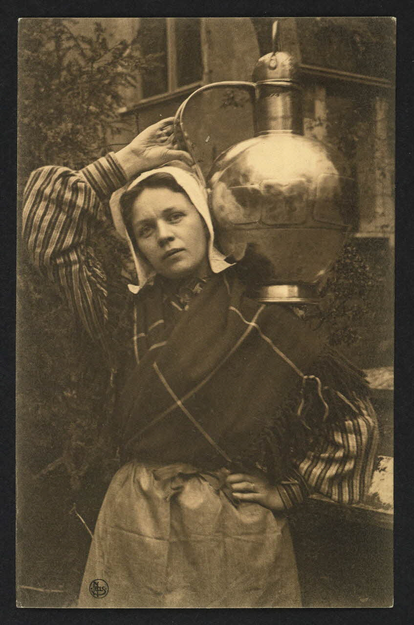 carte postale LAITIERE FLAMANDE 4P1769 Photo