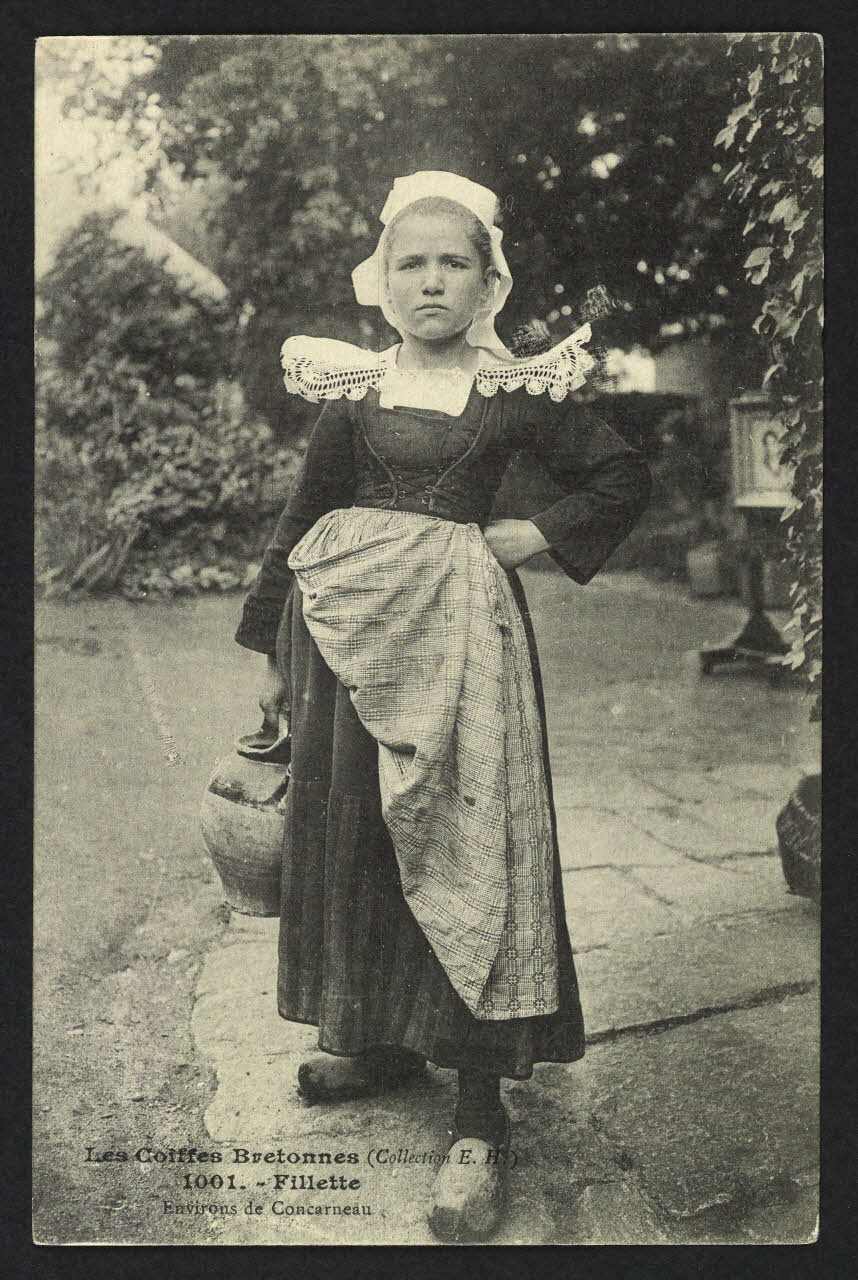 carte postale LES COIFFES BRETONNES, FILLETTE 4P1796 Photo