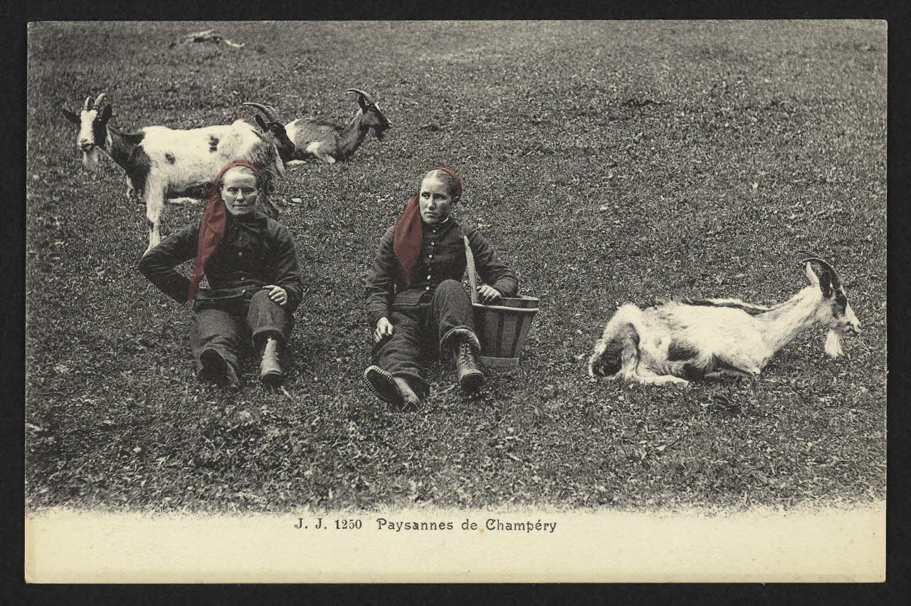 carte postale PAYSANNES DE CHAMPERY 4P1829 Photo