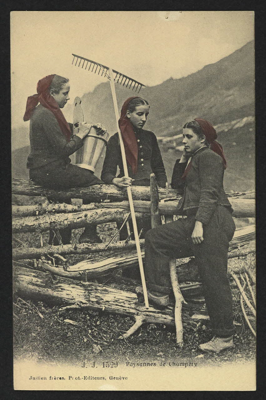 carte postale PAYSANNES DE CHAMPERY 4P1913 Photo