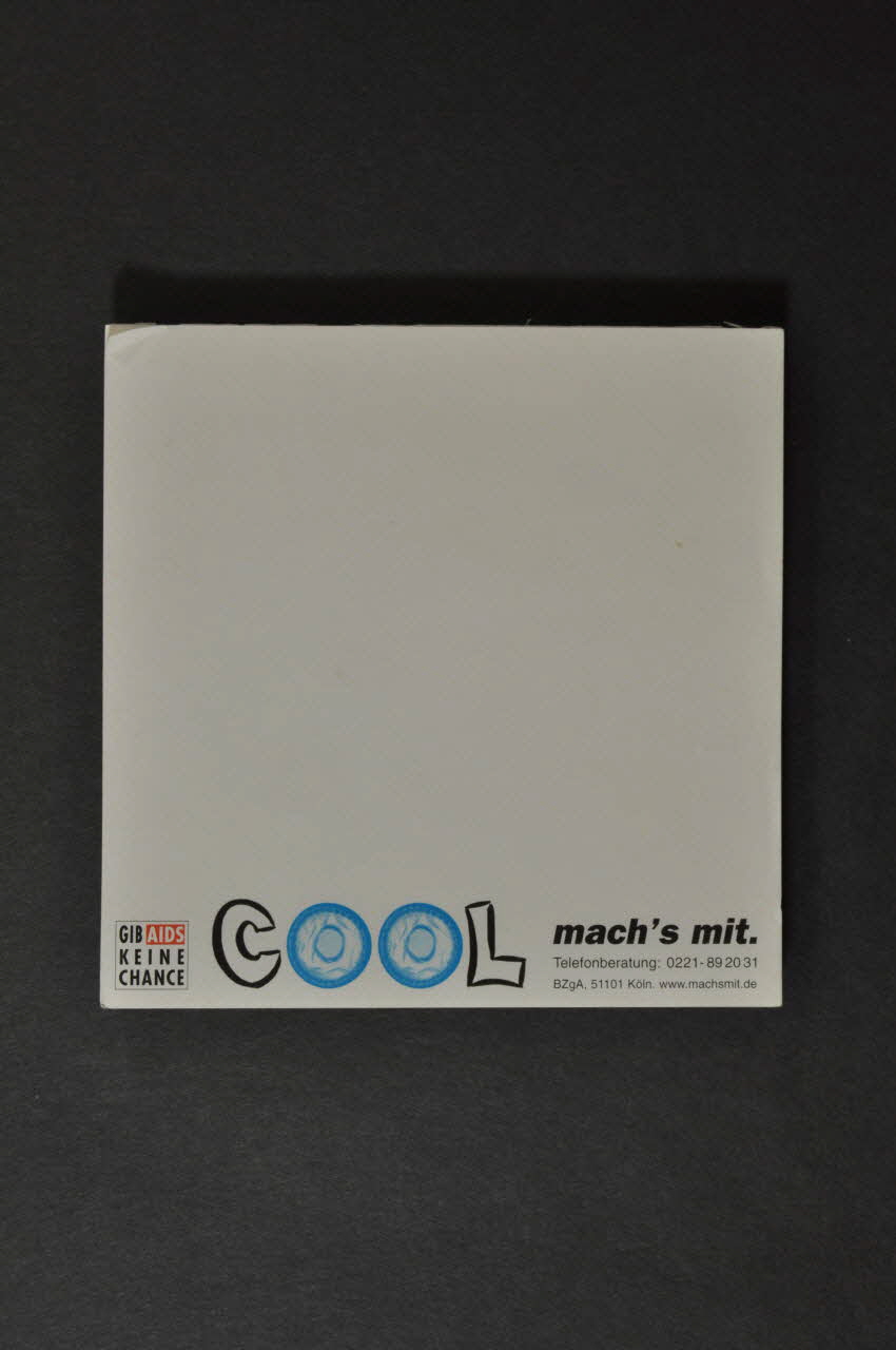 Bundeszentrale FüR Gesundheitliche Aufklarung (BZGA) Bloc papier "Gib AIDS keine Chance / Mach's mit" (Ne donnez aucune chance au sida / Faites le avec) Rhénanie-du-Nord-Westphalie, Allemagne 2002 2002.125.38 Photo Mucem