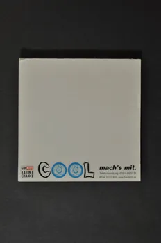 Bundeszentrale FüR Gesundheitliche Aufklarung (BZGA) Bloc papier "Gib AIDS keine Chance / Mach's mit" (Ne donnez aucune chance au sida / Faites le avec) Rhénanie-du-Nord-Westphalie, Allemagne 2002 2002.125.38 Photo Mucem