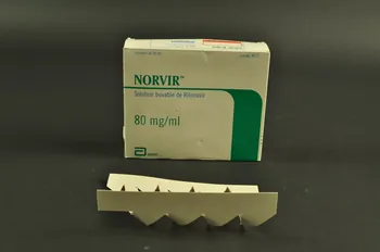 Laboratoires Abbott Boite de médicaments Norvir (emballage, flacons, notice) France 1998 2002.125.44.1.1-2  Photo Mucem