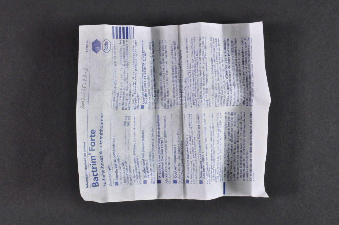 Laboratoire Roche notice Bactrim forte France 1997 2002.125.49.3 Photo Mucem