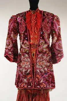 Jean-Louis Conte manteau de scène France 1950-1970 2002.99.1.1 Photo Mucem/Christophe Fouin