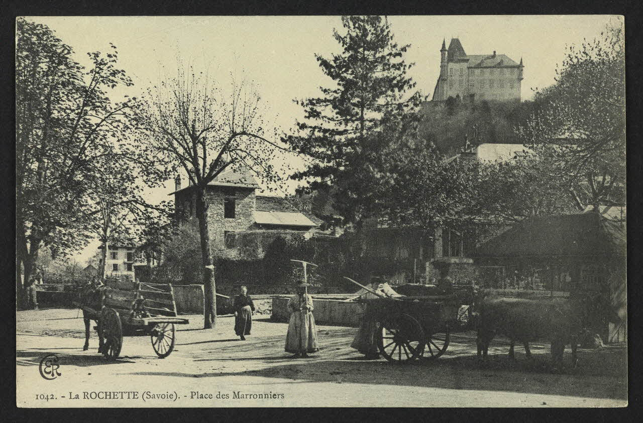 carte postale LA ROCHETTE, PLACE DES MARRONIERS 4P2017 Photo