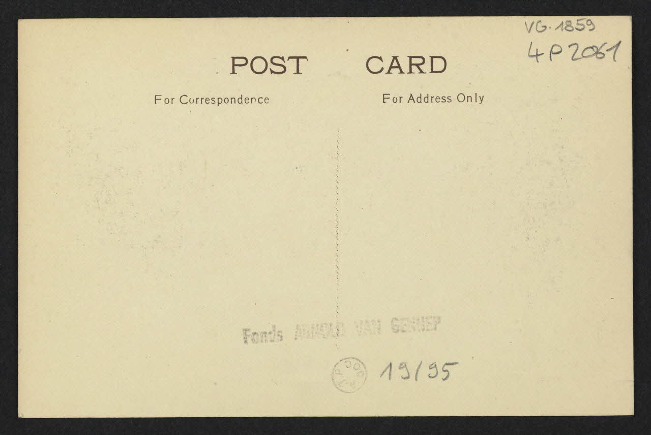 carte postale PUBLIC MUSEUMS, LIVERPOOL, VASES EN BASALTE, PLINTHE EN JASPE, CAFETIERE EN GRES, HERCULANEUM POTTERY, LIVERPOOL 4P2061 Photo