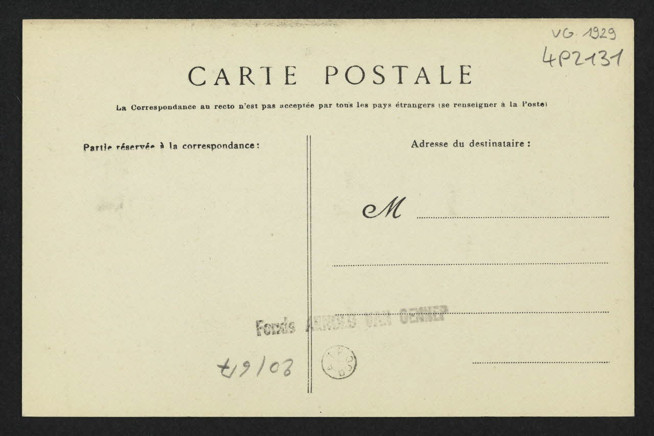 carte postale "PRO ALESIA", UN TRONCON DE VOIE ROMAINE PRES DU THEATRE D'ALESIA, LE HERISSON, FORME DE PIERRES PLATES MISES DE CHAMP, EST ICI PARFAITEMENT VISIBLE 4P2131 Photo