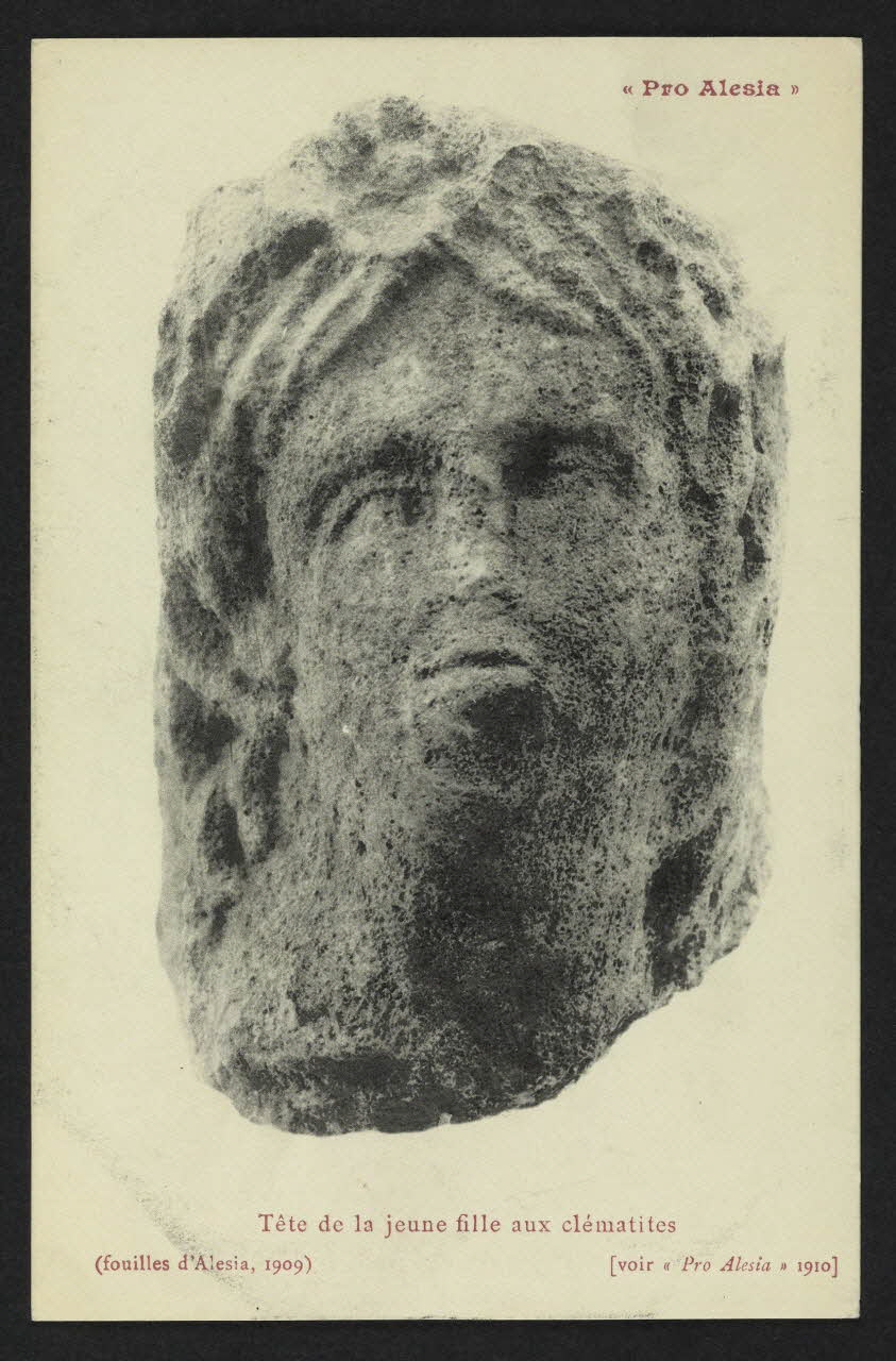 carte postale "PRO ALESIA", TETE DE LA JEUNE FILLE AUX CLEMATITES Côte-d'Or 1909 4P2155 Photo