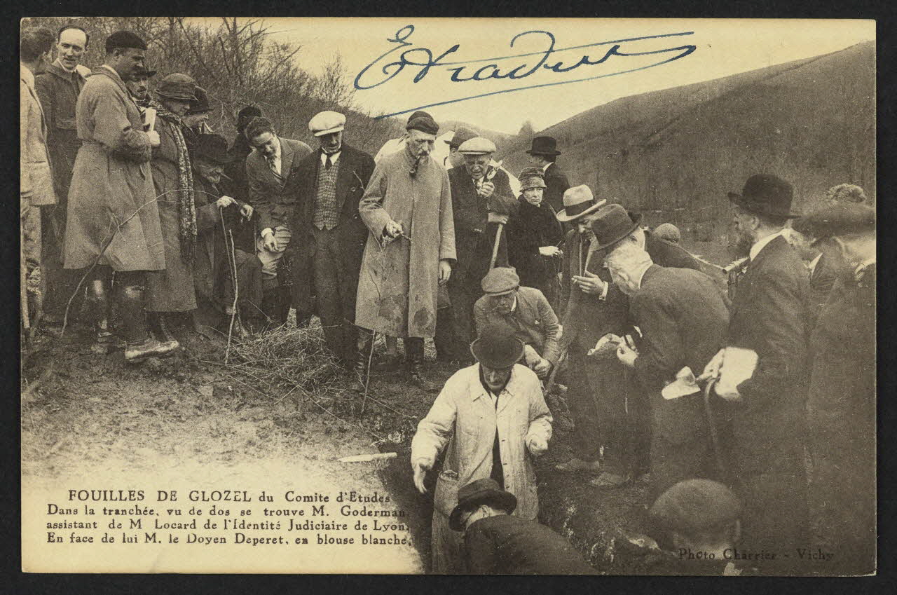 carte postale FOUILLES DE GLOZEL DU COMITE D'ETUDES 4P2185 Photo