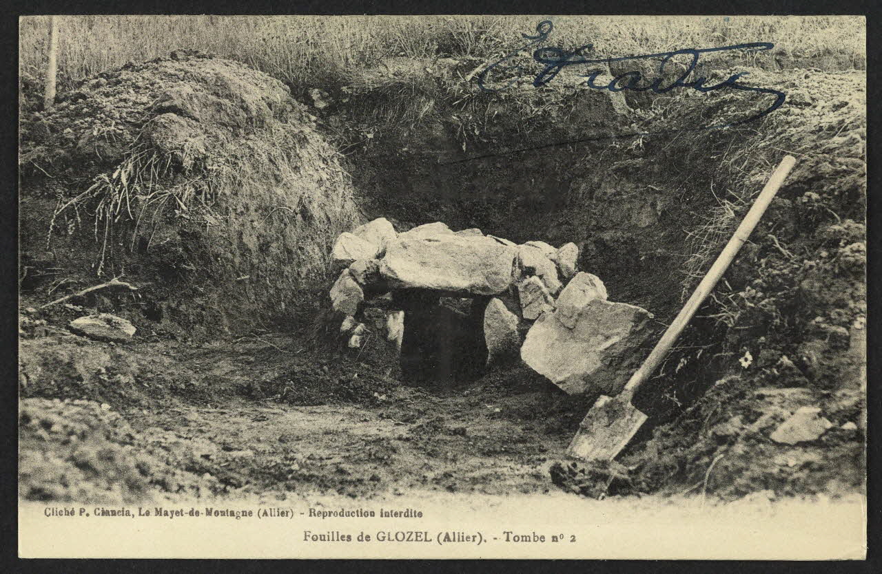 carte postale FOUILLES DE GLOZEL (ALLIER), TOMBE NO2 4P2188 Photo
