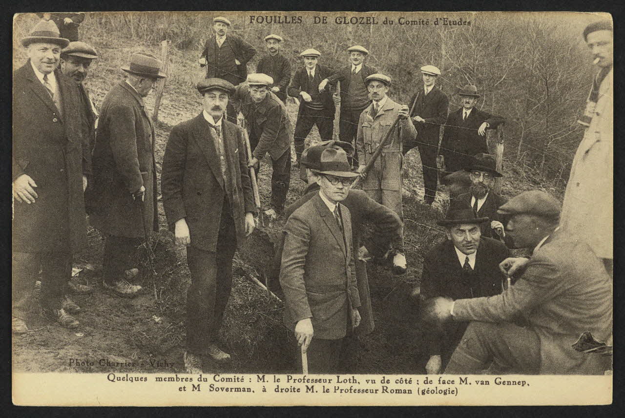 carte postale FOUILLES DE GLOZEL DU COMITE D'ETUDES 4P2199 Photo