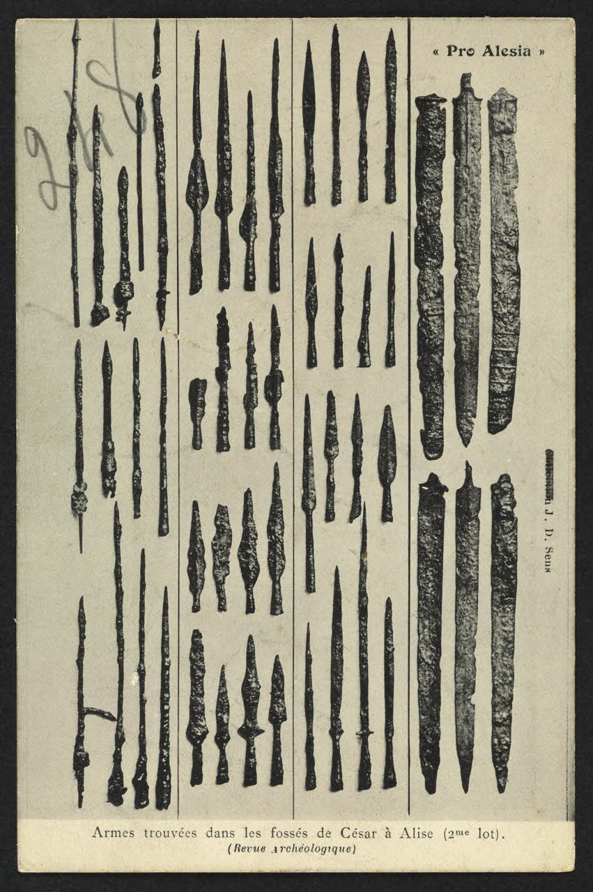 carte postale "PRO ALESIA", ARMES TROUVEES DANS LE FOSSE DE CESAR 4P2215 Photo