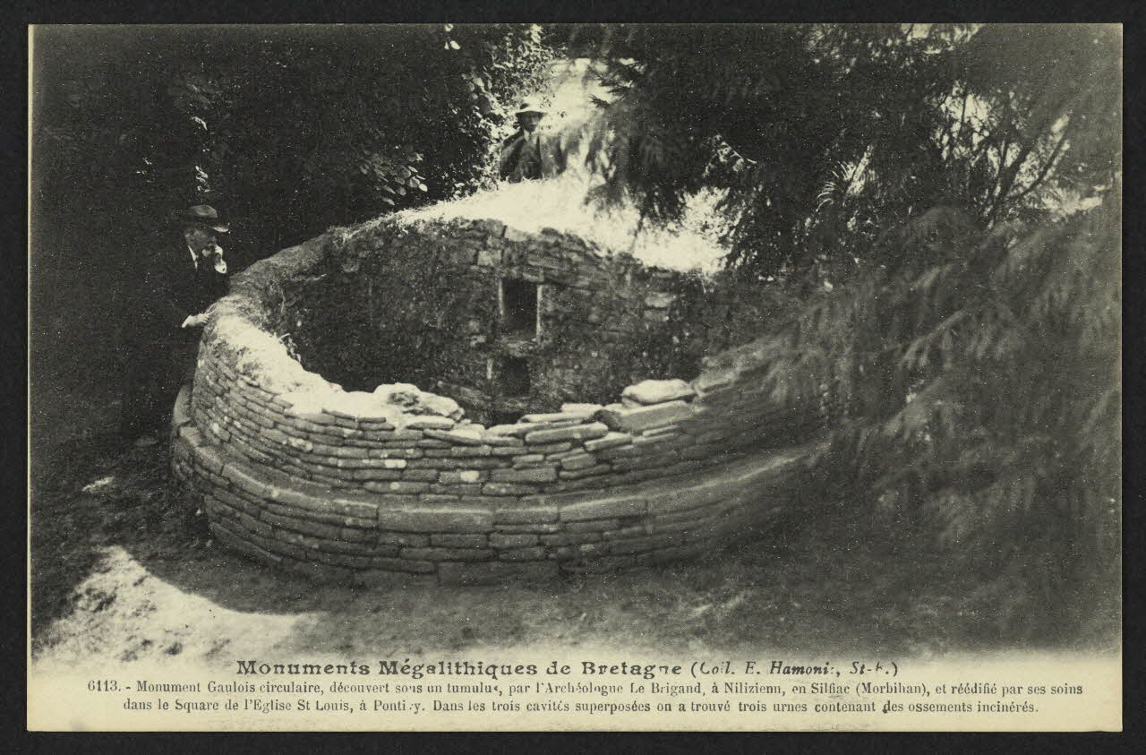 carte postale MONUMENTS MEGALITHIQUE DE BRETAGNE 4P2228 Photo