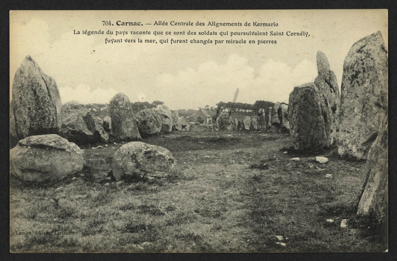 carte postale CARNAC, ALLEE CENTRALE DES ALIGNEMENTS DE KERMARIO 4P2230 Photo
