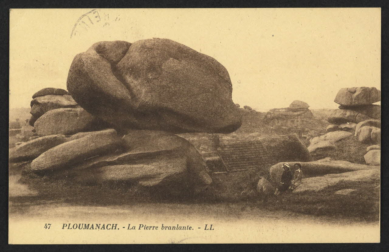 carte postale PLOUMANACH, LA PIERRE BRANLANTE 4P2239 Photo