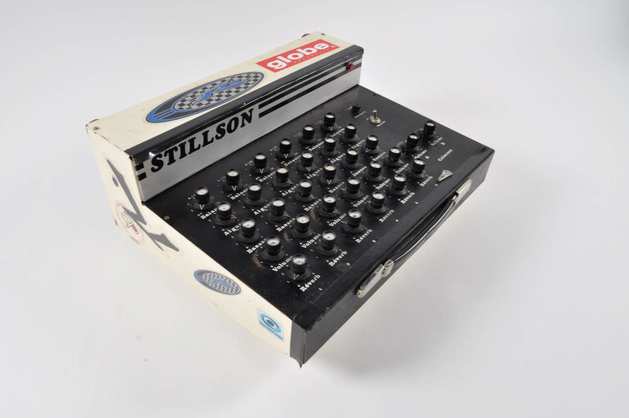 table de mixage 2000.6.5.1 Photo Mucem