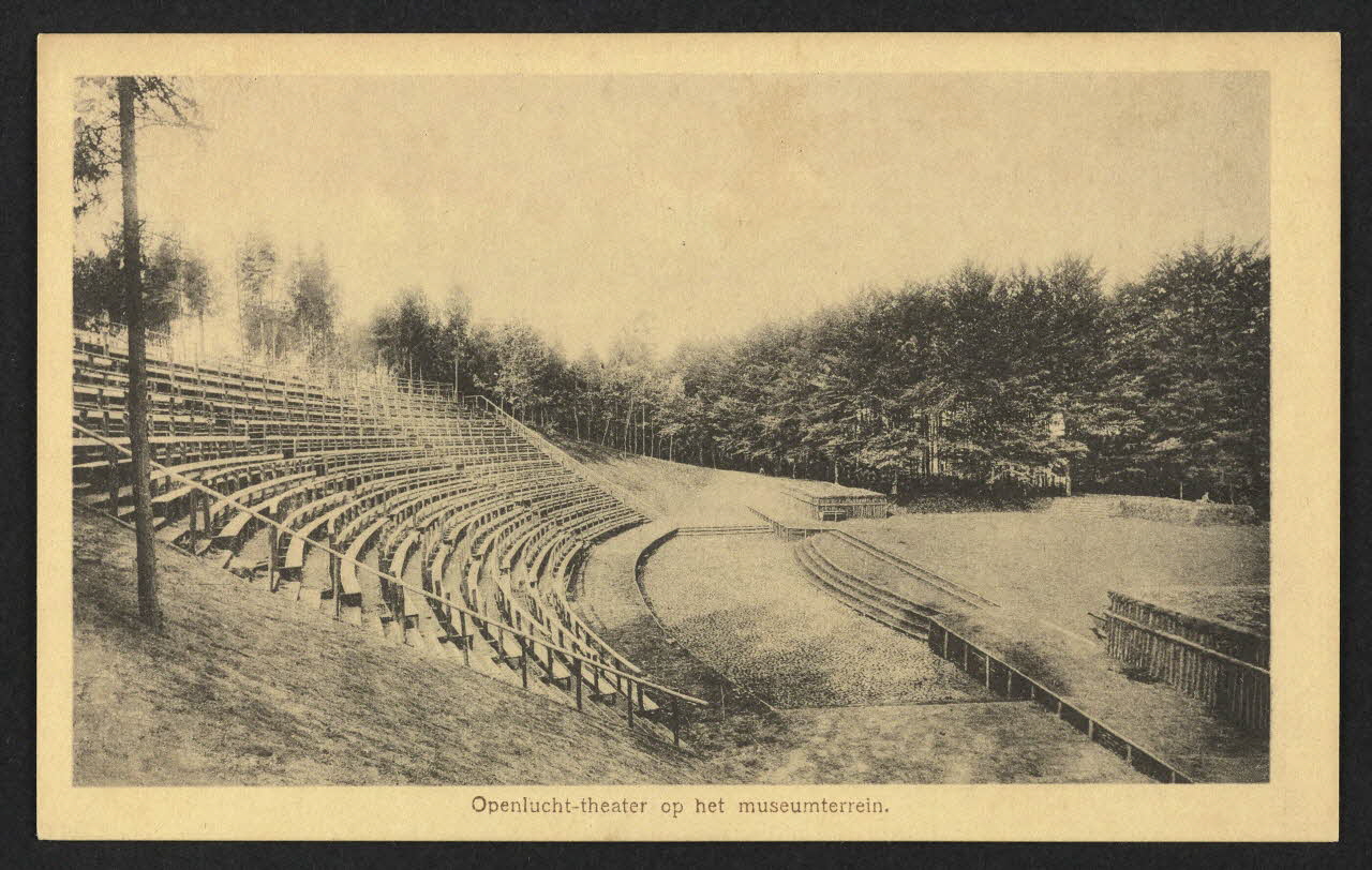 carte postale OPENLUCHT-THEATER OP HET MUSEUMTERREIN 4P2254 Photo
