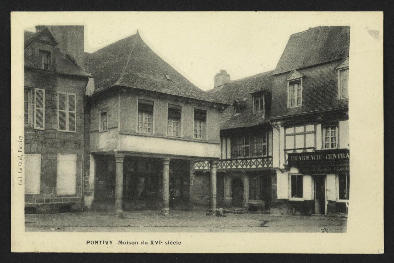 carte postale PONTIVY, MAISON DU 16E S 4P2326 Photo