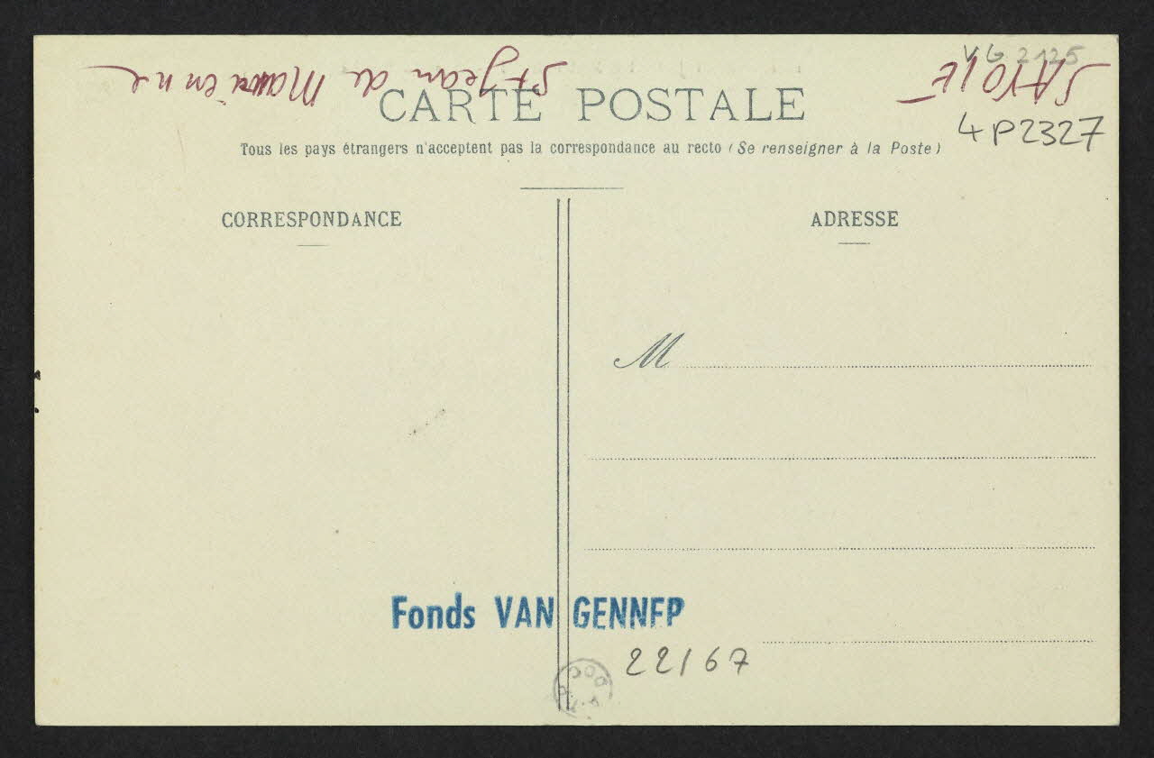 carte postale SAINT-JEAN-DE-MAURIENNE, PLACE DU MARCHE 4P2327 Photo