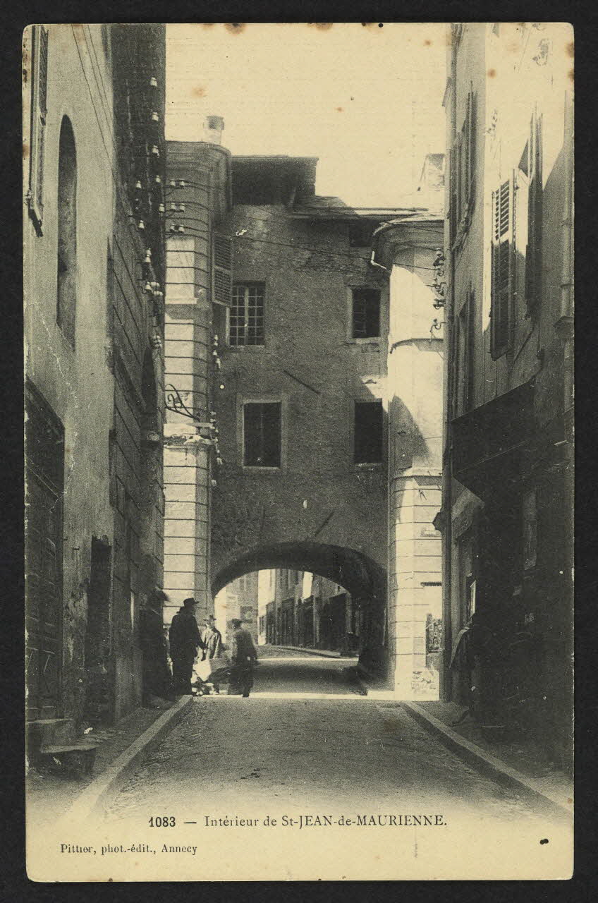 carte postale INTERIEUR DE SAINT-JEAN-DE-MAURIENNE 4P2358 Photo