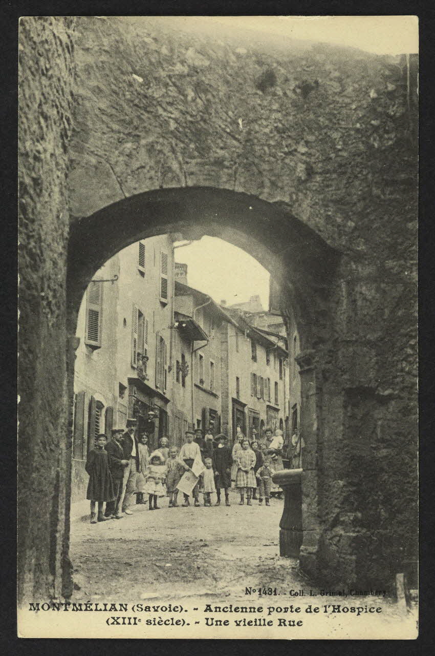 carte postale MONTHELIAN, ANCIENNE PORTE DE L'HOSPICE/13E S/, UNE VIELLE RUE 4P2359 Photo
