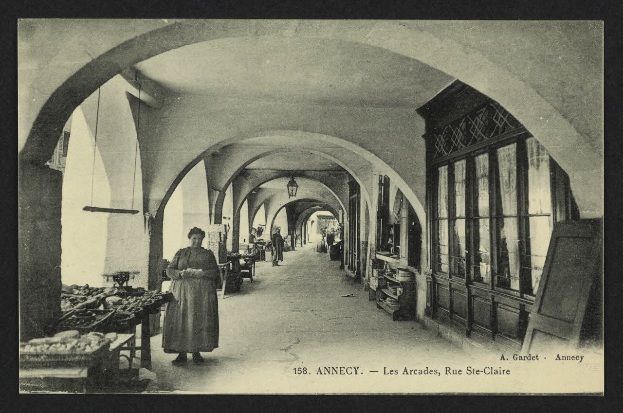 carte postale ANNECY, LES ARCADES, RUE SAINTE CLAIRE 4P2362 Photo