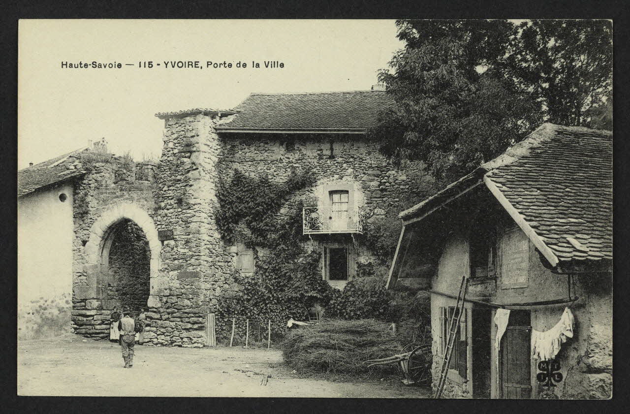 carte postale YVOIRE, PORTE DE LA VILLE 4P2368 Photo