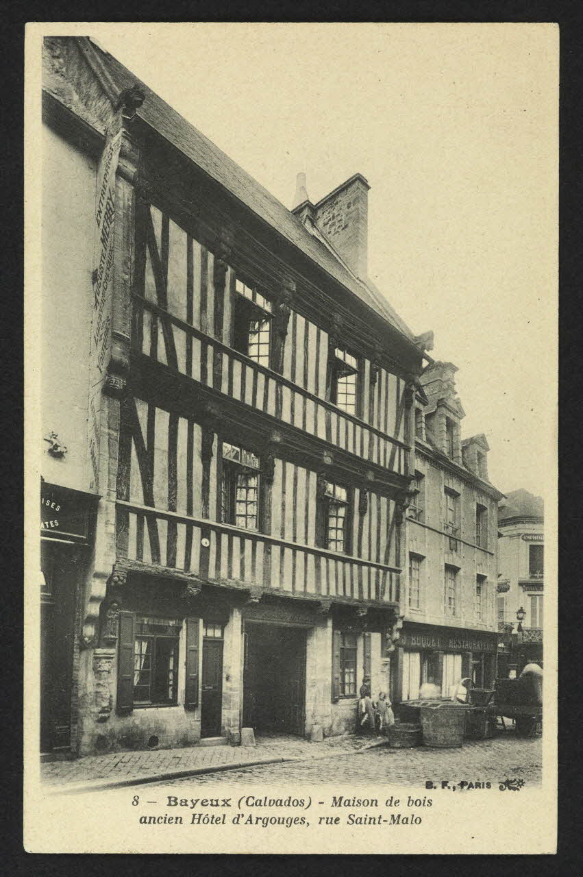 carte postale BAYEUX, MAISON DE BOIS, ANCIEN HOTEL D'ARGOUGES, RUE SAINT-MALO 4P2442 Photo