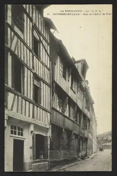 carte postale CAUDEBEC-EN-CAUX, RUE DE L'HOTEL DE VILLE 4P2445  Photo