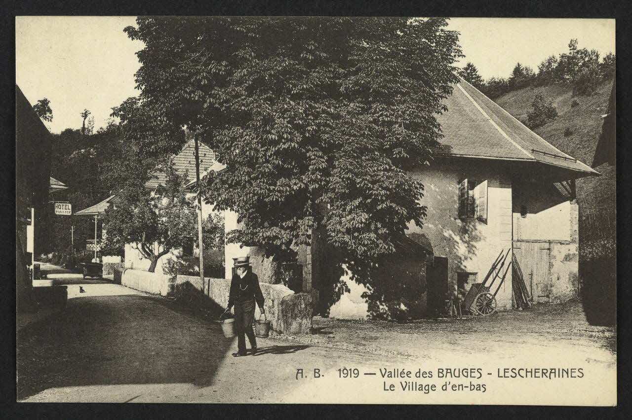 carte postale VALLEE DES BAUGES, LESCHERAINES, LE VILLAGE D'EN-BAS 4P2463 Photo